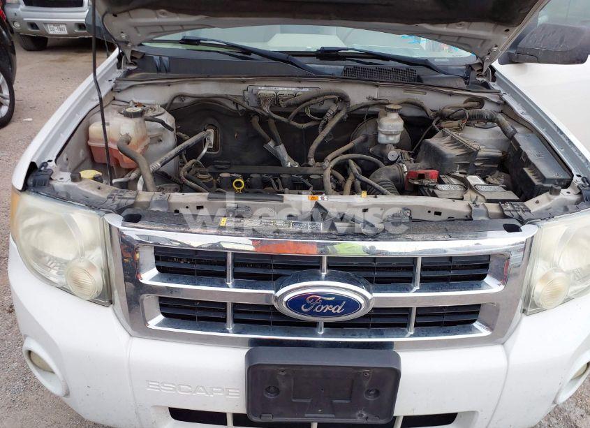 Photo 10 of 2011 Ford Escape XLT (VIN 1FMCU0D74BKB27877)