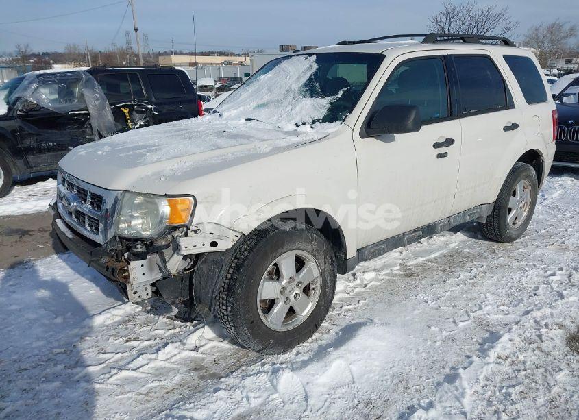 Photo 2 of 2011 Ford Escape XLT (VIN 1FMCU0D74BKC60316)