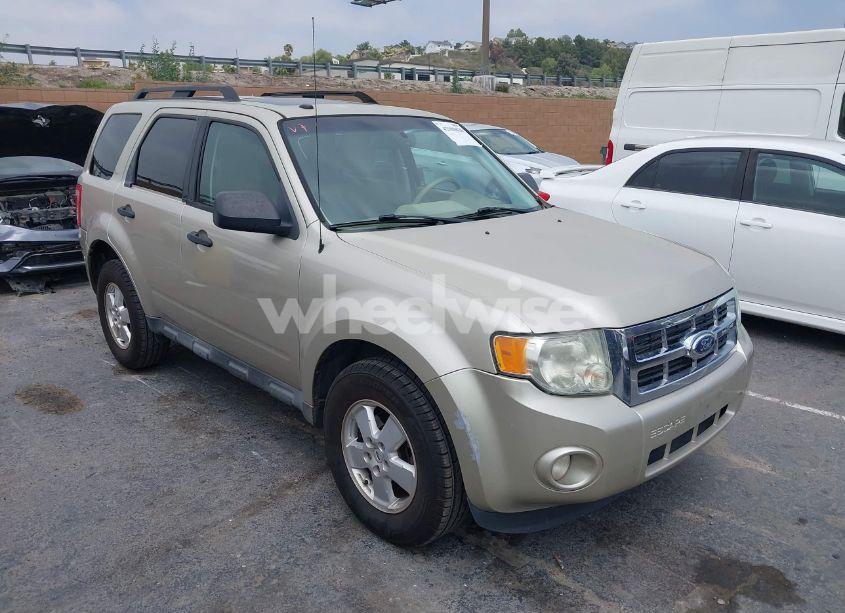 2012 Ford Escape XLT (VIN 1FMCU0D74CKA07739) main photo