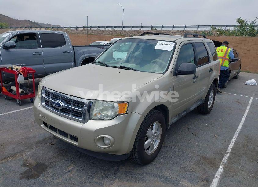 Photo 2 of 2012 Ford Escape XLT (VIN 1FMCU0D74CKA07739)