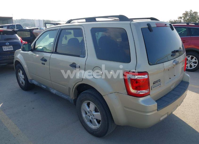 Photo 3 of 2012 Ford Escape XLT (VIN 1FMCU0D74CKA18420)