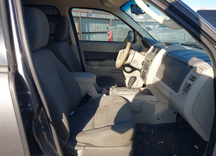 Photo 5 of 2010 Ford Escape XLT (VIN 1FMCU0D75AKA29956)