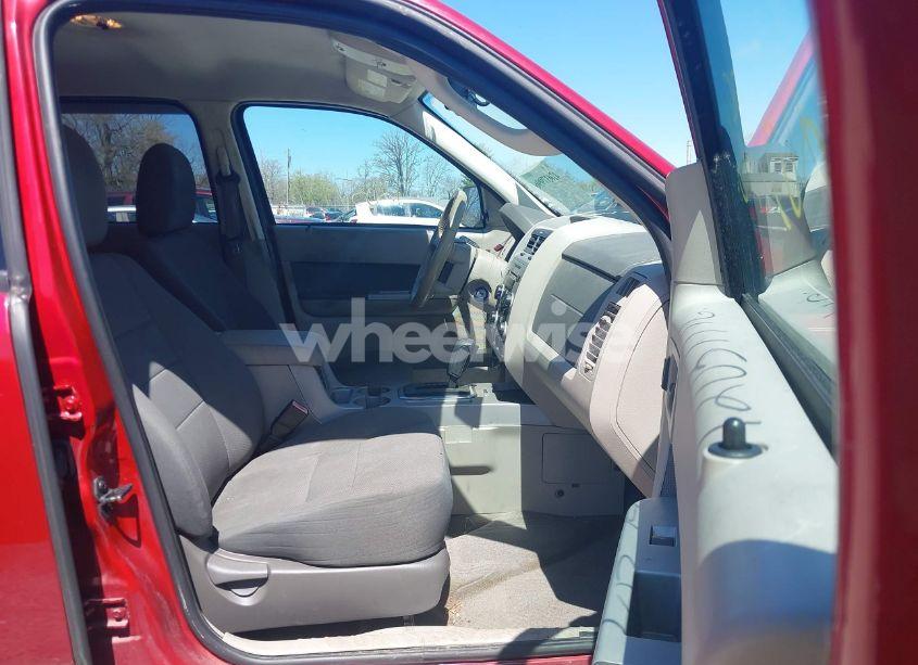 Photo 5 of 2010 Ford Escape XLT (VIN 1FMCU0D75AKB11394)