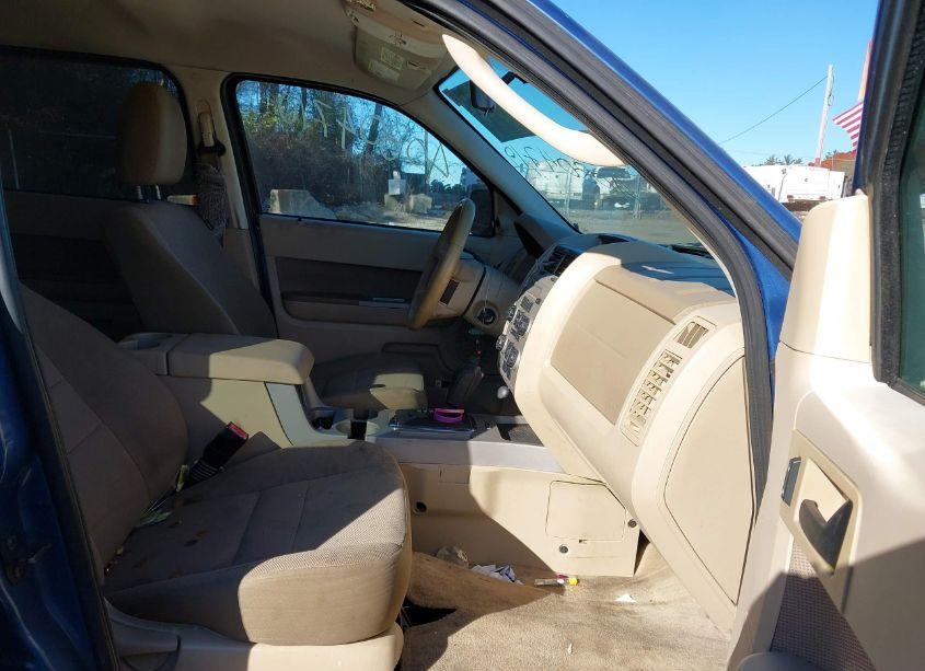 Photo 5 of 2010 Ford Escape XLT (VIN 1FMCU0D75AKB11475)