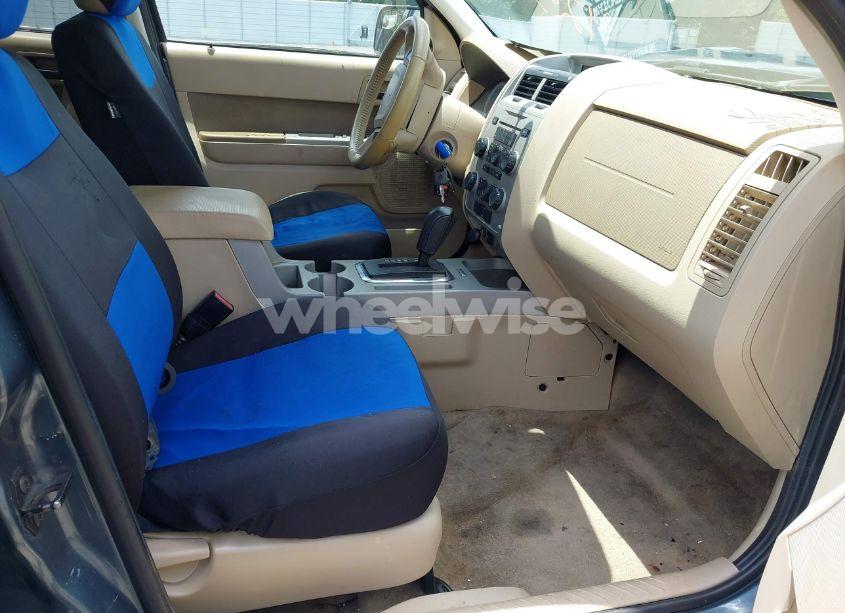 Photo 5 of 2010 Ford Escape XLT (VIN 1FMCU0D75AKB11637)