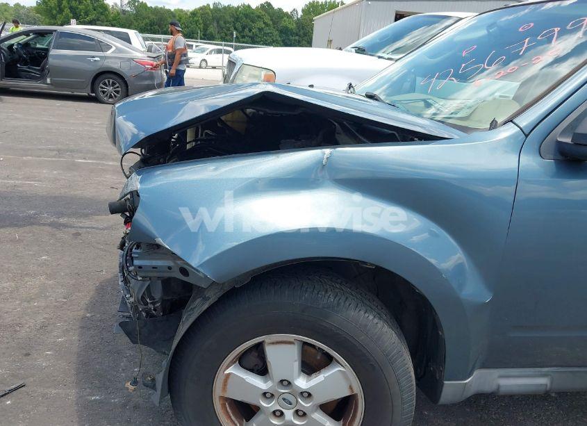 Photo 6 of 2010 Ford Escape XLT (VIN 1FMCU0D75AKB11637)