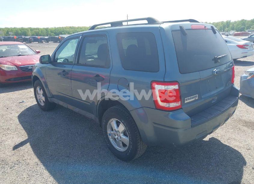 Photo 3 of 2010 Ford Escape XLT (VIN 1FMCU0D75AKB56335)