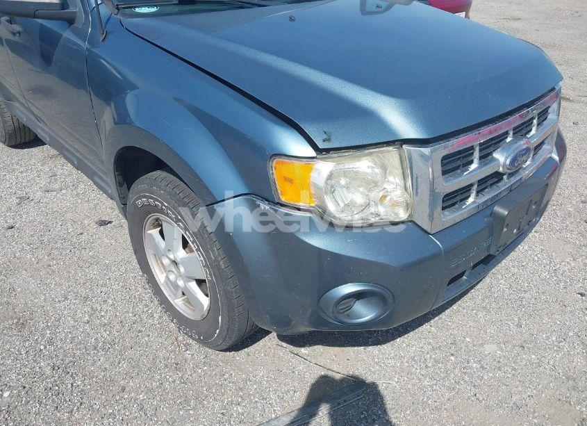 Photo 6 of 2010 Ford Escape XLT (VIN 1FMCU0D75AKB56335)