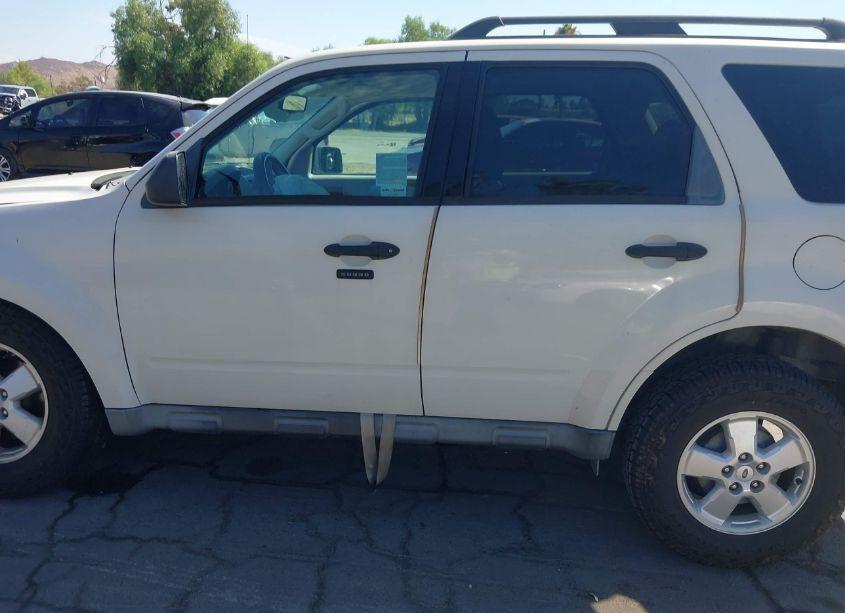 Photo 14 of 2010 Ford Escape XLT (VIN 1FMCU0D75AKB81297)