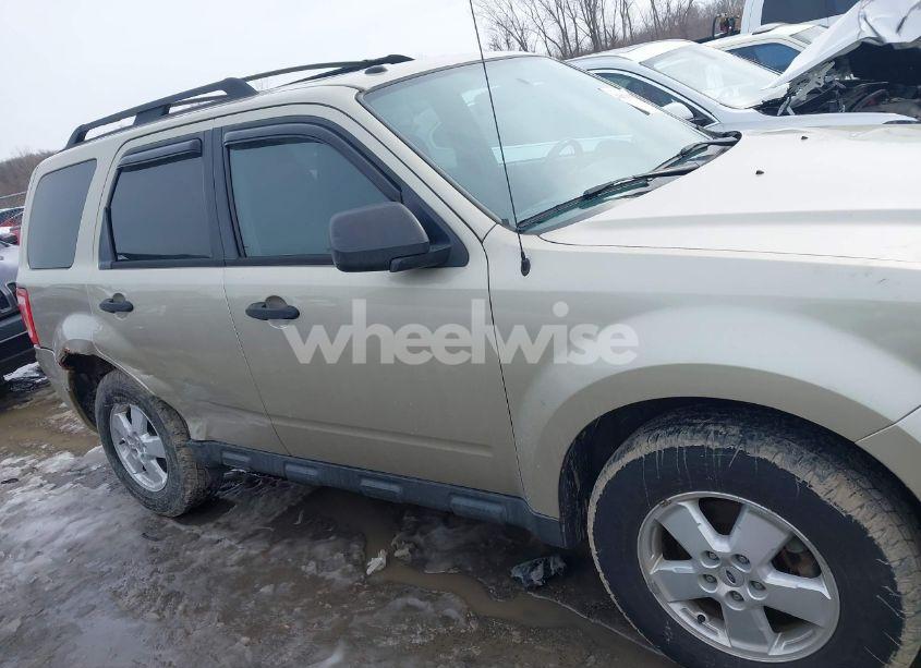 Photo 13 of 2010 Ford Escape XLT (VIN 1FMCU0D75AKC30529)