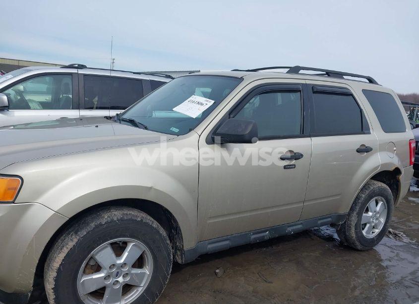 Photo 14 of 2010 Ford Escape XLT (VIN 1FMCU0D75AKC30529)