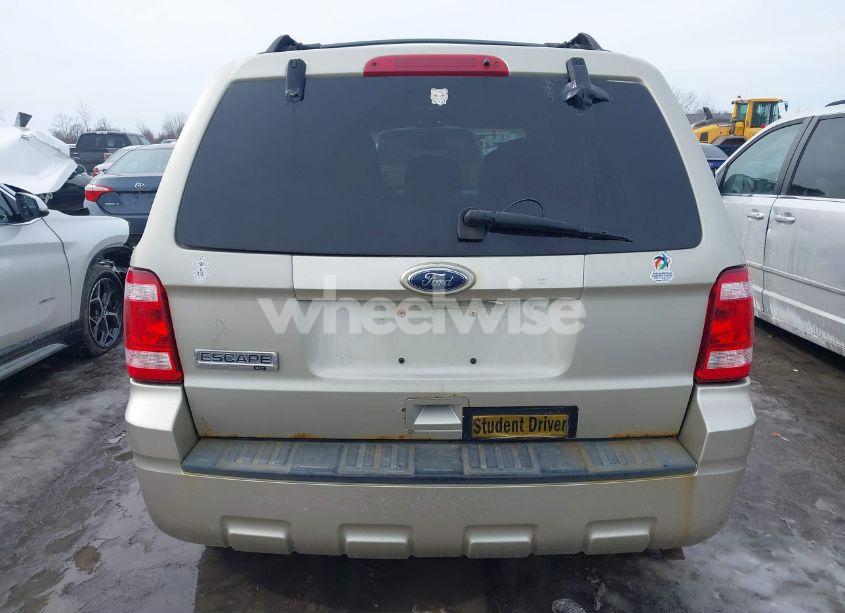 Photo 16 of 2010 Ford Escape XLT (VIN 1FMCU0D75AKC30529)
