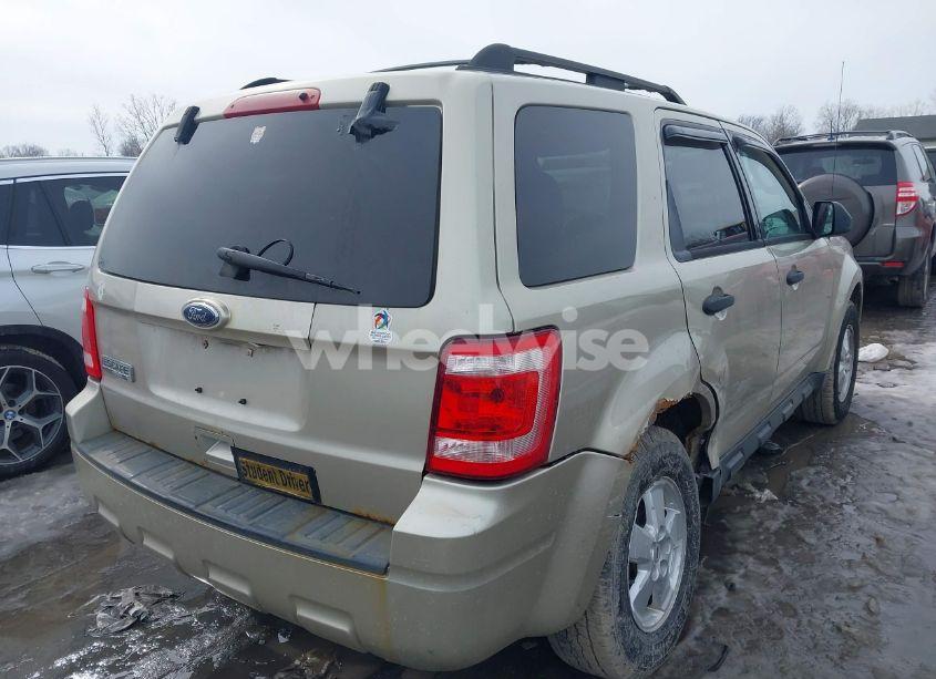Photo 4 of 2010 Ford Escape XLT (VIN 1FMCU0D75AKC30529)