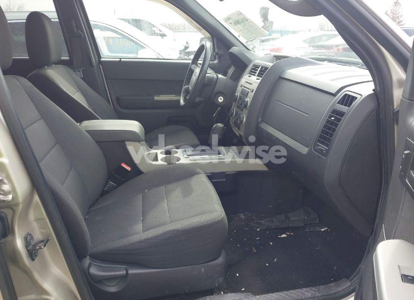 Photo 5 of 2010 Ford Escape XLT (VIN 1FMCU0D75AKC30529)