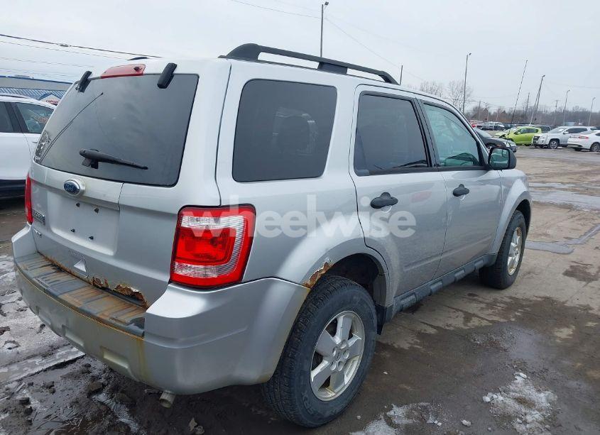 Photo 4 of 2010 Ford Escape XLT (VIN 1FMCU0D75AKC63868)