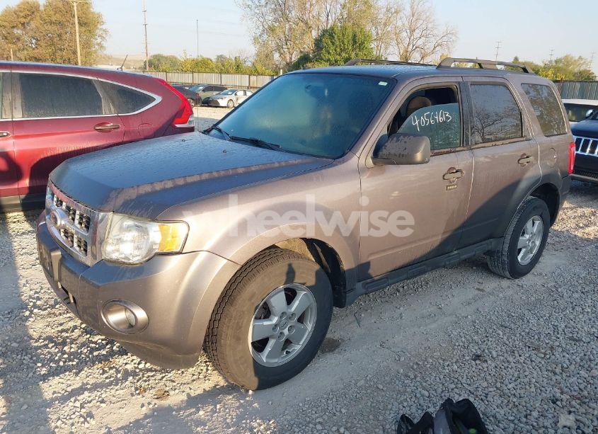 Photo 2 of 2010 Ford Escape XLT (VIN 1FMCU0D75AKC82534)