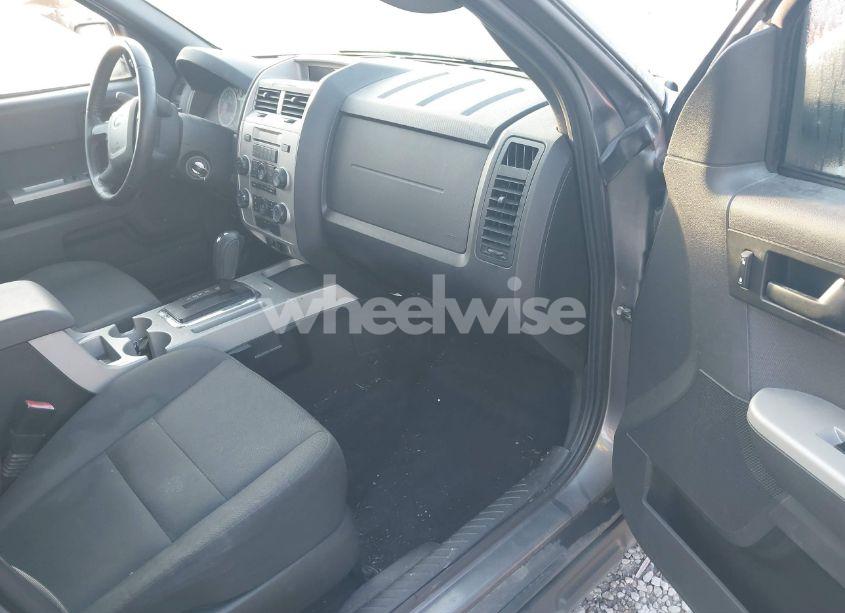 Photo 5 of 2010 Ford Escape XLT (VIN 1FMCU0D75AKC82534)