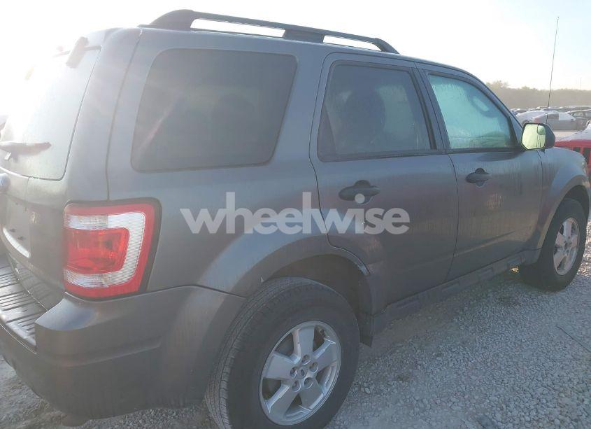 Photo 6 of 2010 Ford Escape XLT (VIN 1FMCU0D75AKC82534)