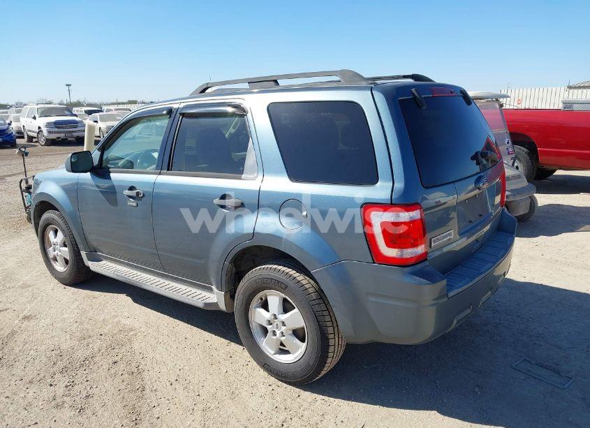 Photo 3 of 2011 Ford Escape XLT (VIN 1FMCU0D75BKA07165)