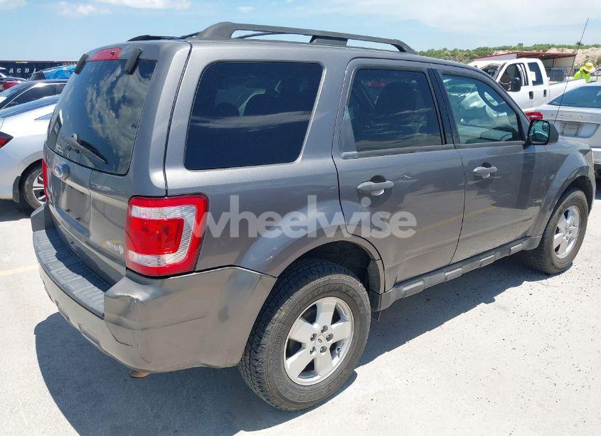 Photo 4 of 2011 Ford Escape XLT (VIN 1FMCU0D75BKA14262)