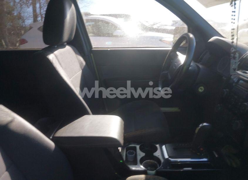 Photo 5 of 2011 Ford Escape XLT (VIN 1FMCU0D75BKA54731)