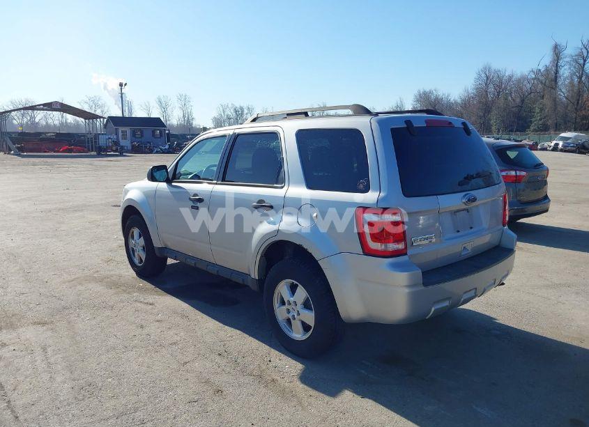Photo 3 of 2011 Ford Escape XLT (VIN 1FMCU0D75BKA83310)