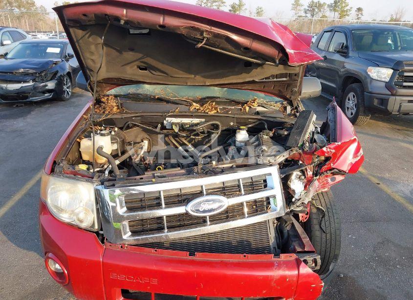 Photo 10 of 2011 Ford Escape XLT (VIN 1FMCU0D75BKB09582)