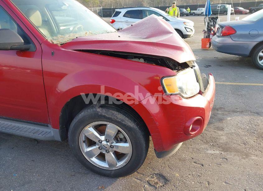 Photo 14 of 2011 Ford Escape XLT (VIN 1FMCU0D75BKB09582)