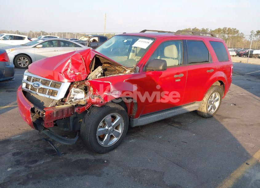 Photo 2 of 2011 Ford Escape XLT (VIN 1FMCU0D75BKB09582)