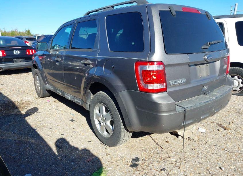 Photo 3 of 2011 Ford Escape XLT (VIN 1FMCU0D75BKC24716)