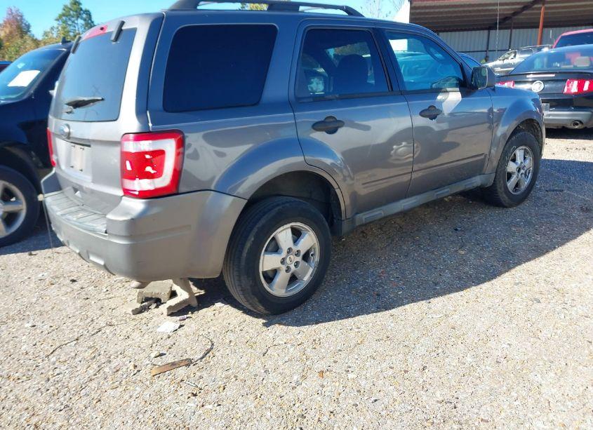 Photo 4 of 2011 Ford Escape XLT (VIN 1FMCU0D75BKC24716)