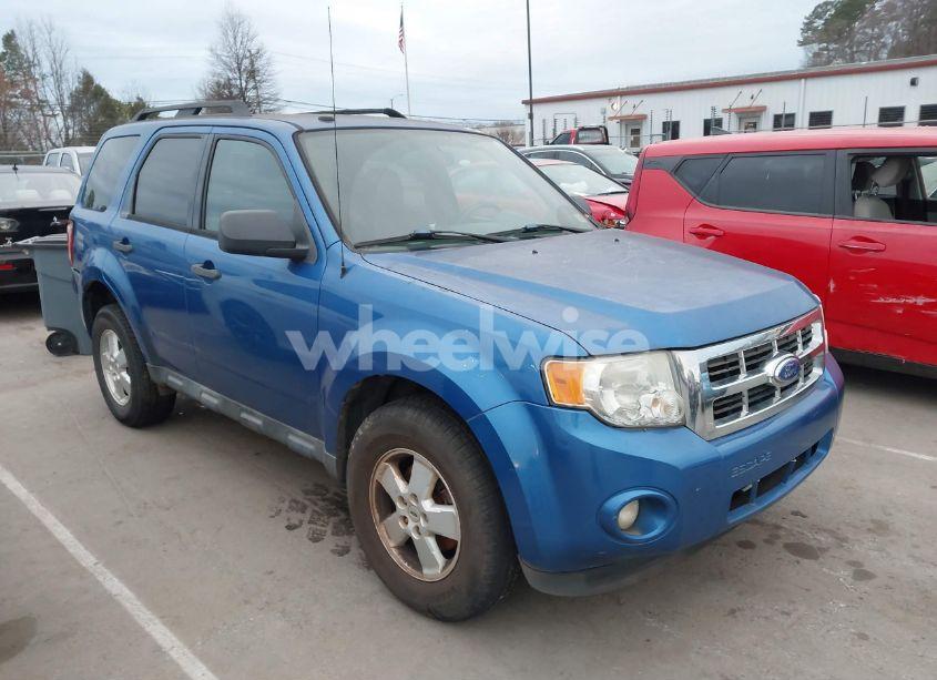 2012 Ford Escape XLT (VIN 1FMCU0D75CKB82064) main photo
