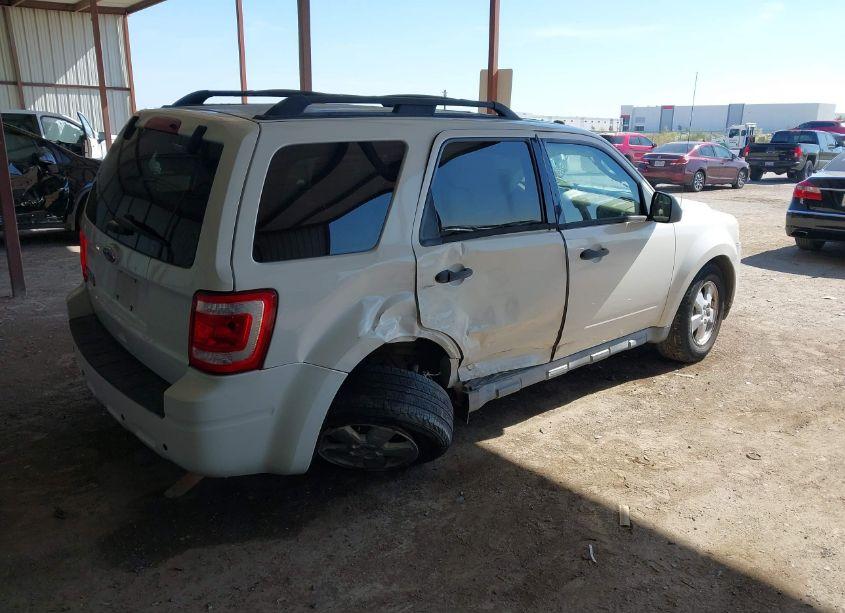 Photo 4 of 2010 Ford Escape XLT (VIN 1FMCU0D76AKA09764)