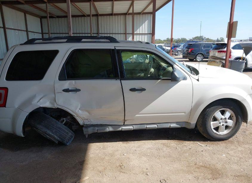 Photo 6 of 2010 Ford Escape XLT (VIN 1FMCU0D76AKA09764)