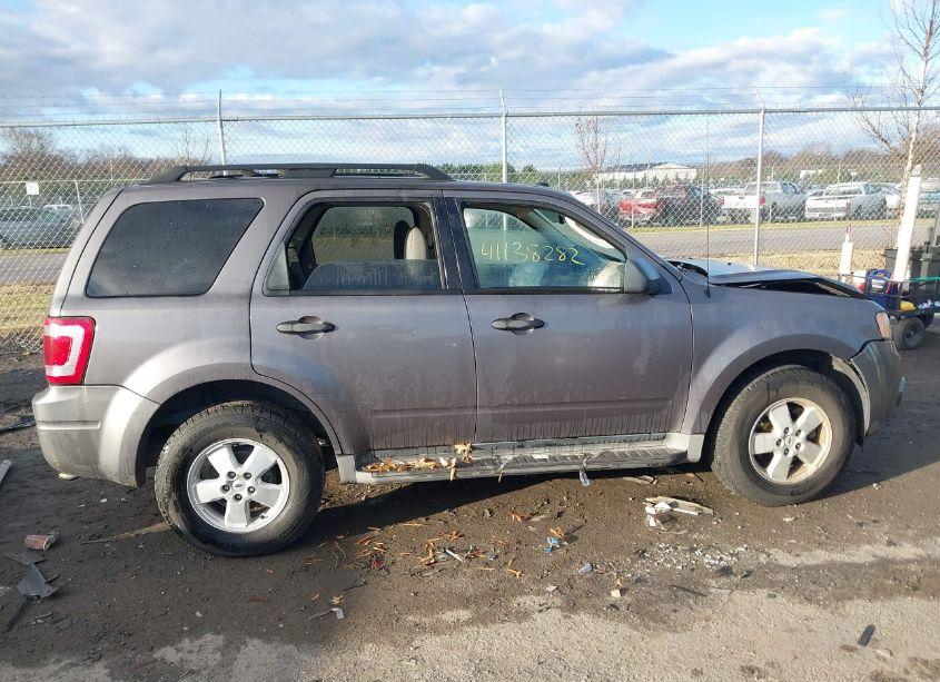 Photo 13 of 2010 Ford Escape XLT (VIN 1FMCU0D76AKA31649)