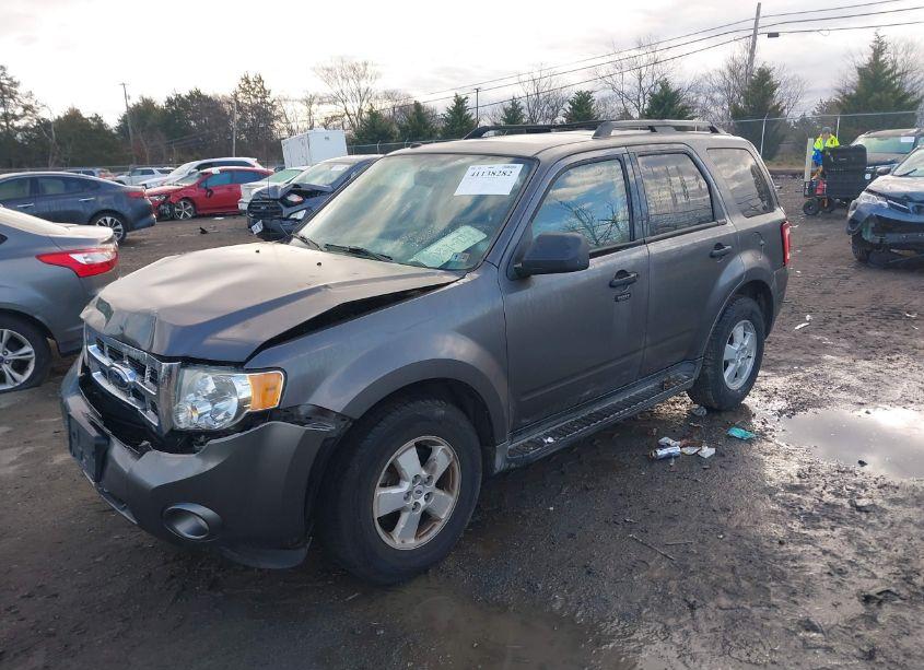 Photo 2 of 2010 Ford Escape XLT (VIN 1FMCU0D76AKA31649)