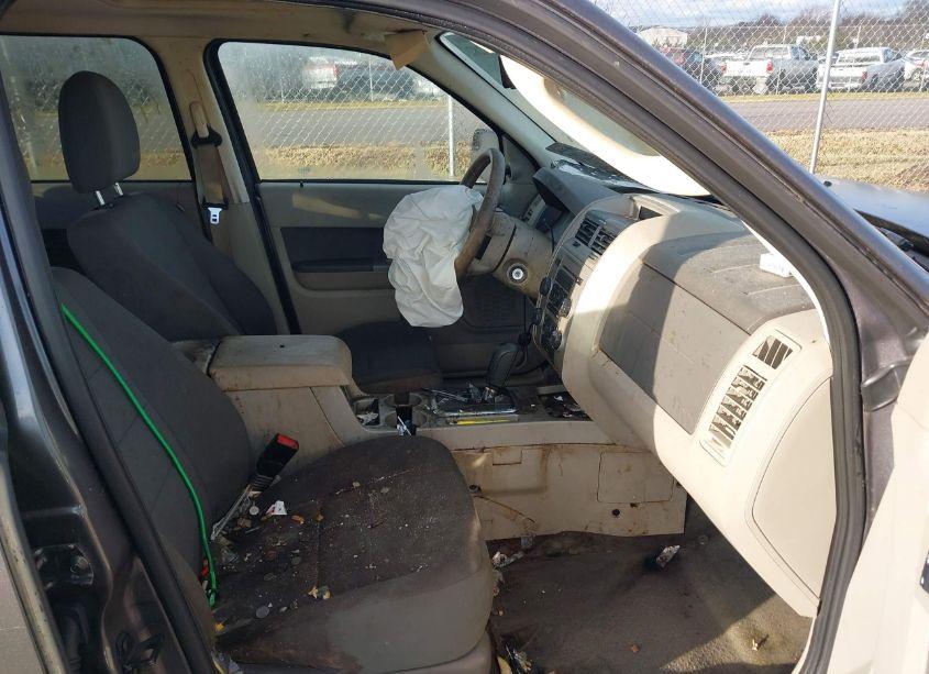 Photo 5 of 2010 Ford Escape XLT (VIN 1FMCU0D76AKA31649)