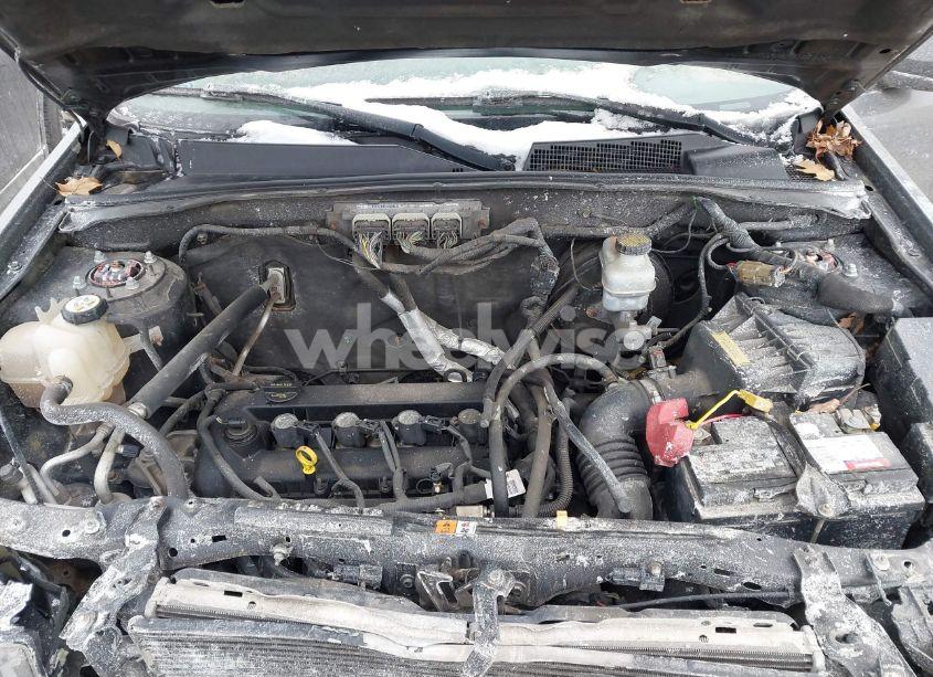 Photo 10 of 2010 Ford Escape XLT (VIN 1FMCU0D76AKA42828)