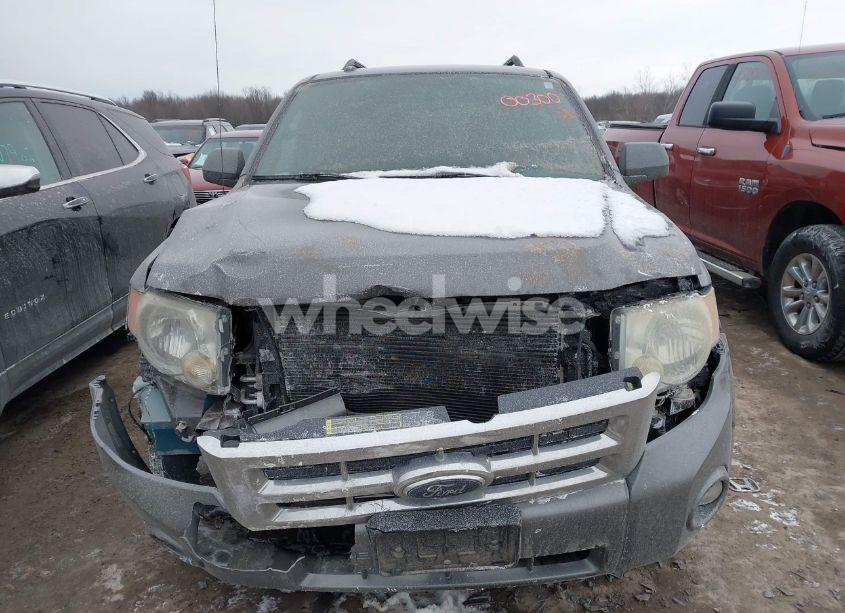 Photo 12 of 2010 Ford Escape XLT (VIN 1FMCU0D76AKA42828)