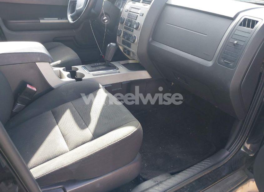 Photo 5 of 2010 Ford Escape XLT (VIN 1FMCU0D76AKA69379)