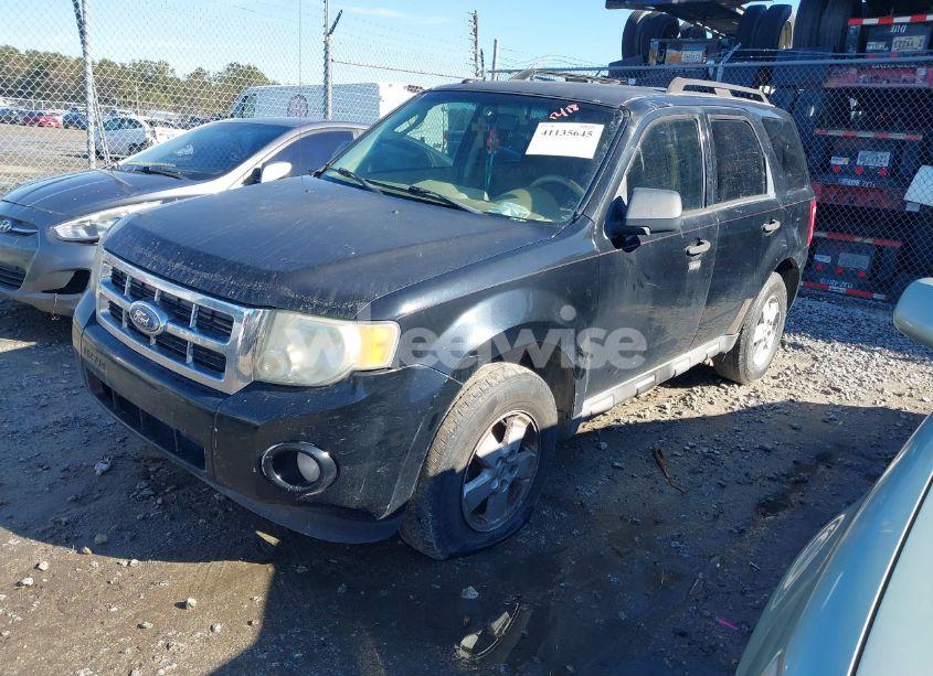 Photo 2 of 2010 Ford Escape XLT (VIN 1FMCU0D76AKB11680)