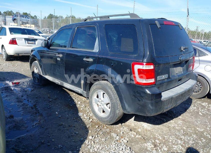 Photo 3 of 2010 Ford Escape XLT (VIN 1FMCU0D76AKB11680)