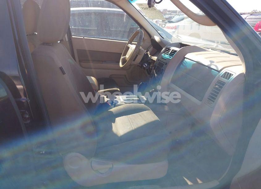 Photo 5 of 2010 Ford Escape XLT (VIN 1FMCU0D76AKB11680)