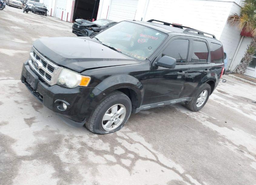 Photo 2 of 2010 Ford Escape XLT (VIN 1FMCU0D76AKB54545)