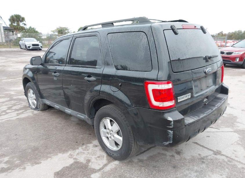 Photo 3 of 2010 Ford Escape XLT (VIN 1FMCU0D76AKB54545)
