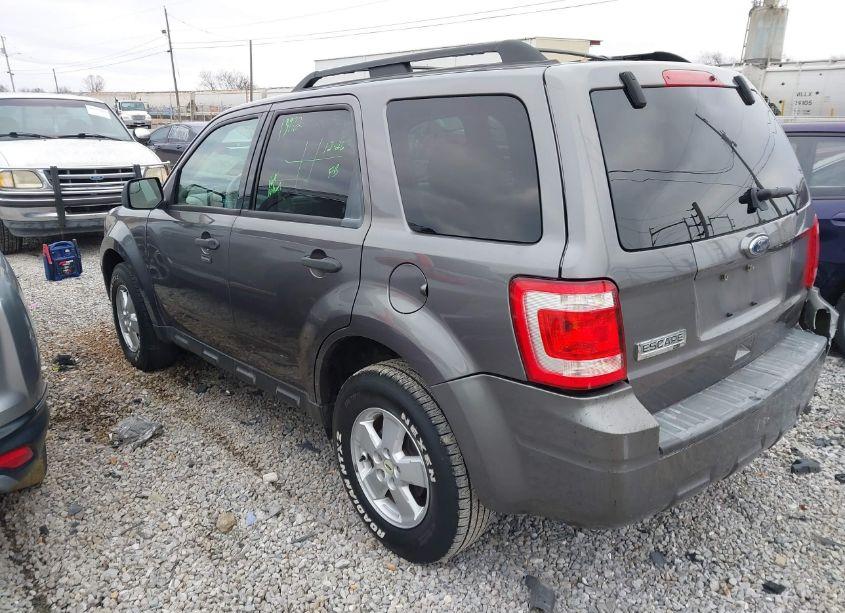 Photo 3 of 2010 Ford Escape XLT (VIN 1FMCU0D76AKC75737)