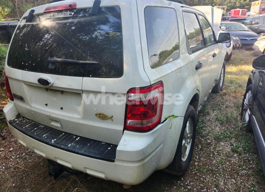 Photo 4 of 2011 Ford Escape (VIN 1FMCU0D76BKA12200)