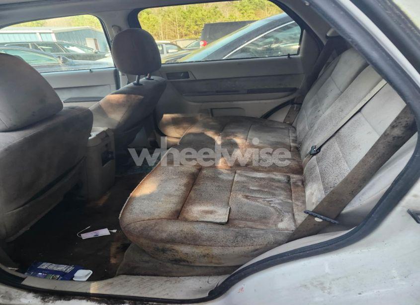 Photo 8 of 2011 Ford Escape (VIN 1FMCU0D76BKA12200)