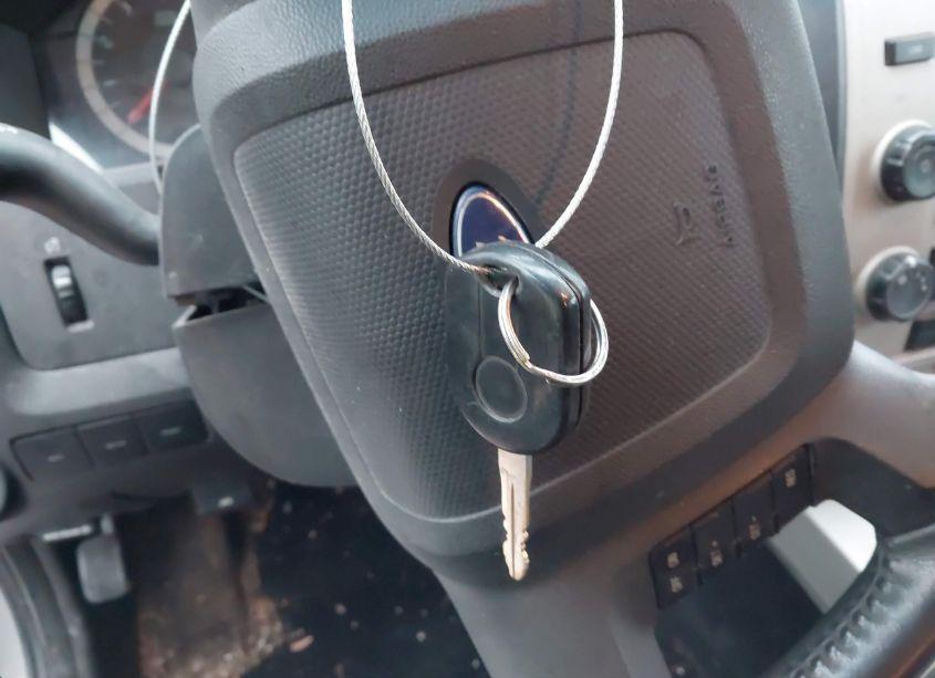 Photo 11 of 2011 Ford Escape XLT (VIN 1FMCU0D76BKA21849)