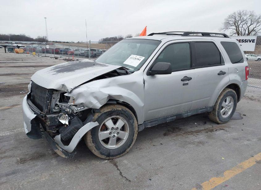 Photo 2 of 2011 Ford Escape XLT (VIN 1FMCU0D76BKA21849)